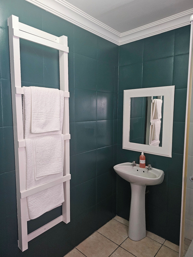 Bathroom 4, Amberdale Estate Self Catering, Chris Hani
