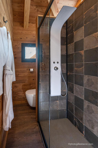 Bathroom 3, Les chalets d'Elena, Hautes-Alpes