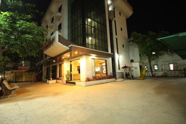 Others 4, Hotel Laxmi Palace, Ahmadnagar