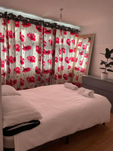 Bedroom 2, Spacious Home by Lee Valley Rafting Waltham Cross, Hertfordshire