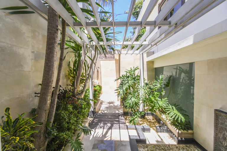 Public Area, Amalia Swan Haven Villa Seminyak, Badung