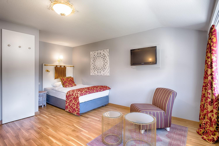Bedroom 8