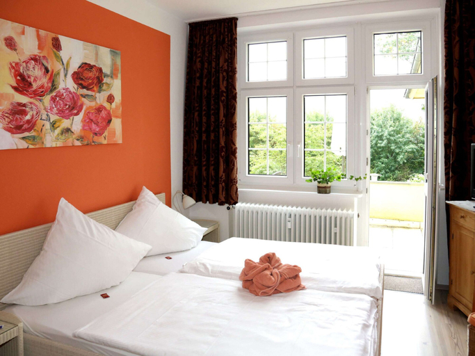 Bedroom 2, Stilvolle Ferienwohnung mit Garten in Bad Pyrmont, Hameln-Pyrmont