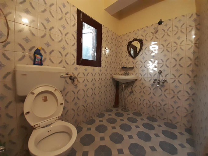 Bathroom, Anand Niketan Homestay Shimla, Shimla
