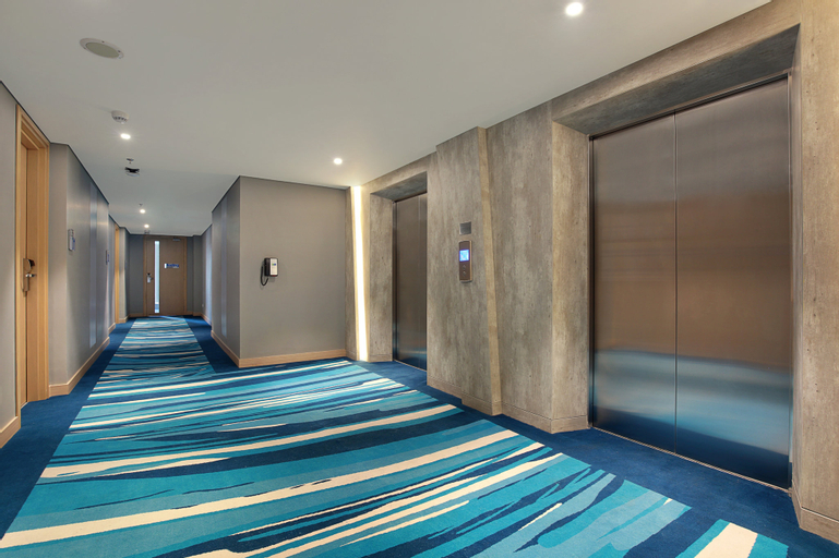 Public Area 3, Holiday Inn Express Jakarta Wahid Hasyim, Central Jakarta