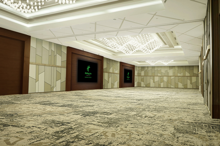 Business Facilities 19