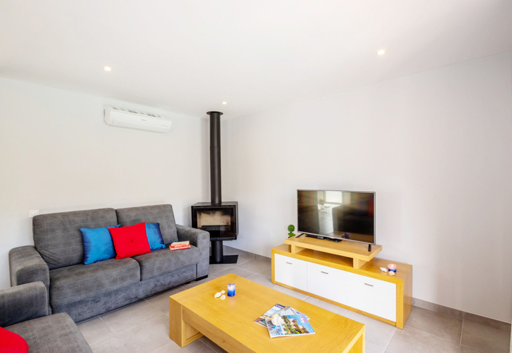 Others 5, Villa Copacabana, Silves