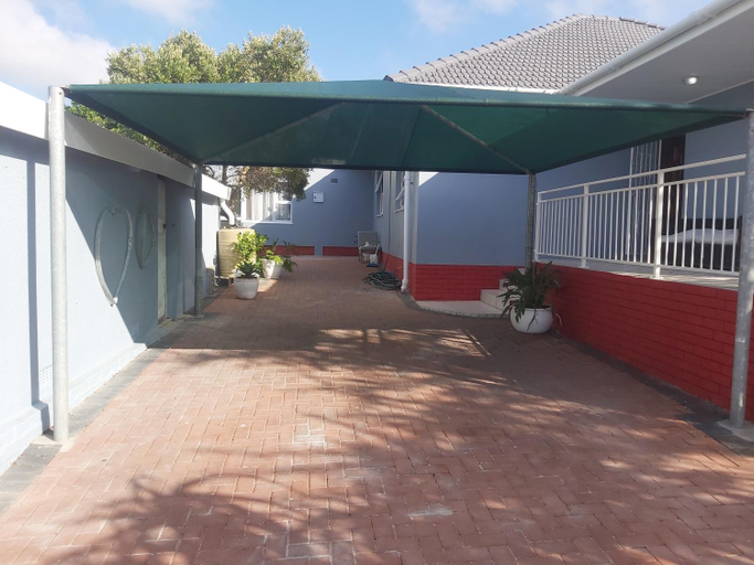 Others 4, izuba Lodge, City of Cape Town