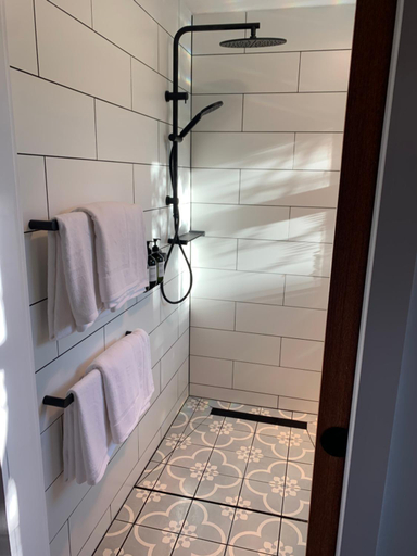 Bathroom 3, Sorrento Back Beach Apartment at Oceanic Apt 7, Melbourne