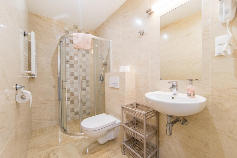 Bathroom 3, Admiral II, Świnoujście