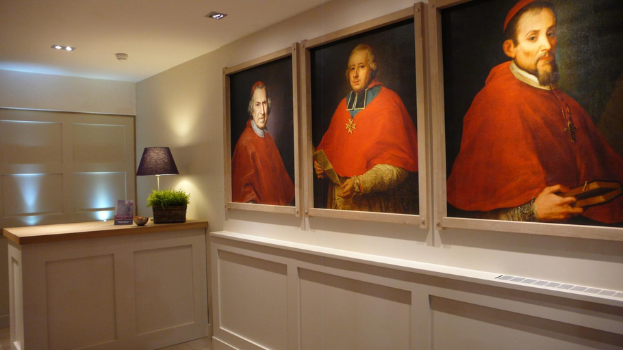 Public Area 3, Hôtel Cardinal, Seine-Maritime
