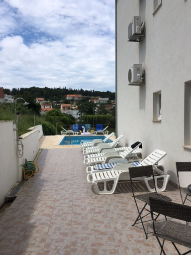 Others 5, S&A Apartment, Sutivan