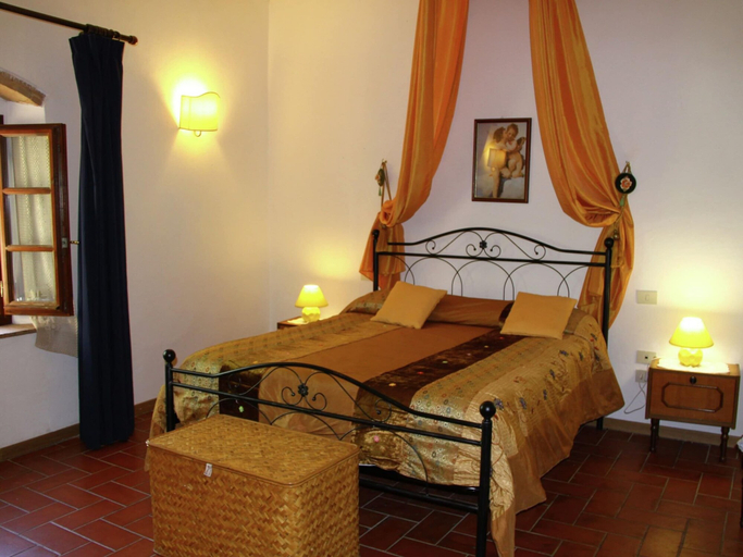 Bedroom 3, Restful Farmhouse with Pool near Forest in Vinci, Florence