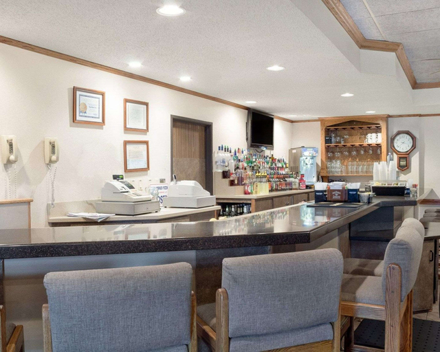 Food & Drinks 4, Quality Inn Bismarck I-94, Burleigh