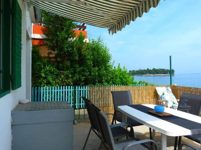 Food & Drinks, Beachfront Holiday House Žal, Preko