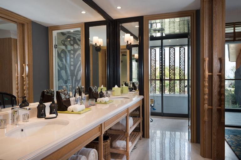 Bathroom 4