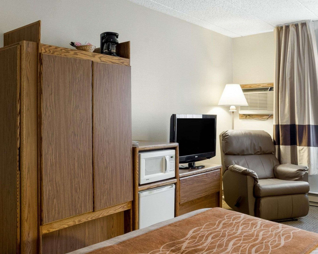Others 5, Quality Inn Bismarck I-94, Burleigh