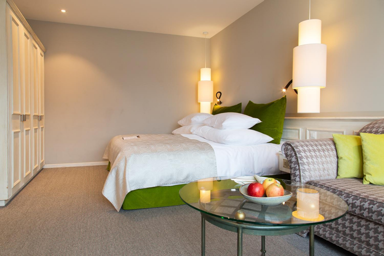 Bedroom 3, BEATUS Wellness- & Spa-Hotel, Thun