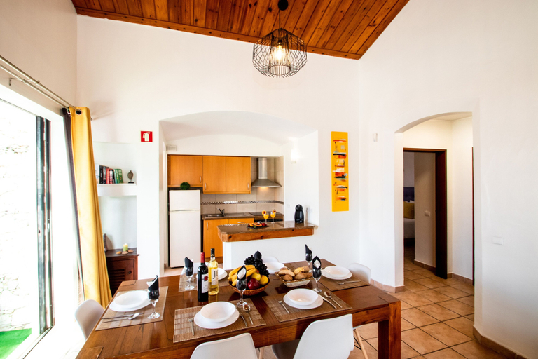 Others 5, Villa Krabi, Albufeira