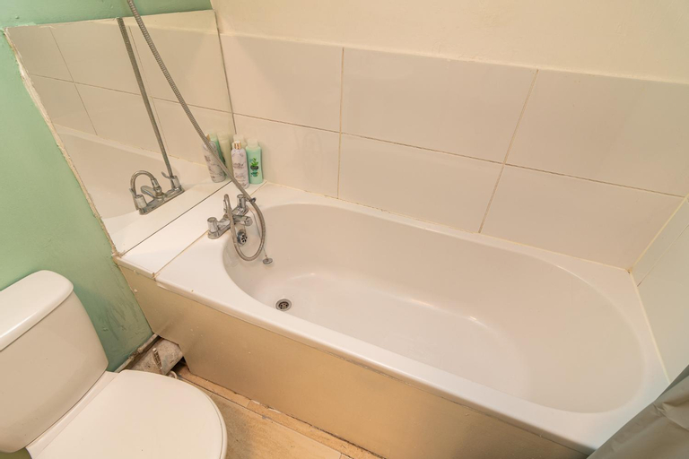 Bedroom 2, Two Bed Apartment By LiveStay Short Lets & Serviced Accommodation Bournemouth, Bournemouth