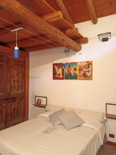 Bedroom 2, ROSINA HOUSE e CHALET, Lecco