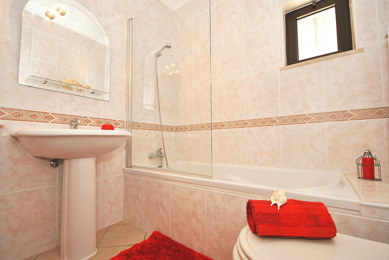 Bathroom 4, Villa Sardenha, Albufeira