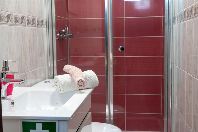 Bathroom 4