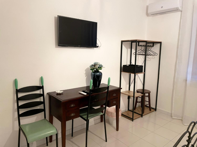 Others 4, B&b Binario38, Benevento