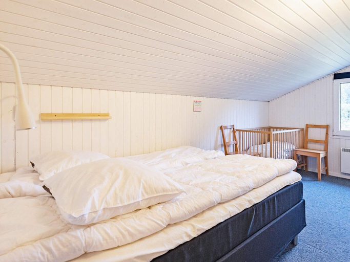 Bedroom 2, 5 Star Holiday Home in Saltum, Jammerbugt