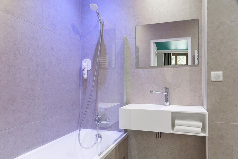 Bathroom 4, Grand Hôtel de la Gare Toulon – Boutique Hôtel, Var