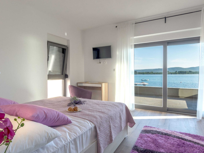 Bedroom 3, Villa in Turanj With Stunning Sea Views, Sveti Filip i Jakov