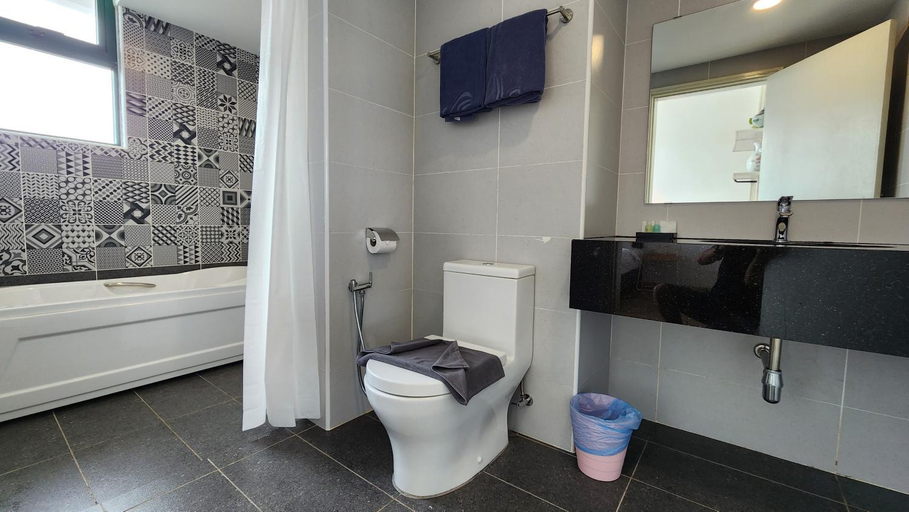 Bathroom 5, Penthouse & Suite Melaka, Malacca City