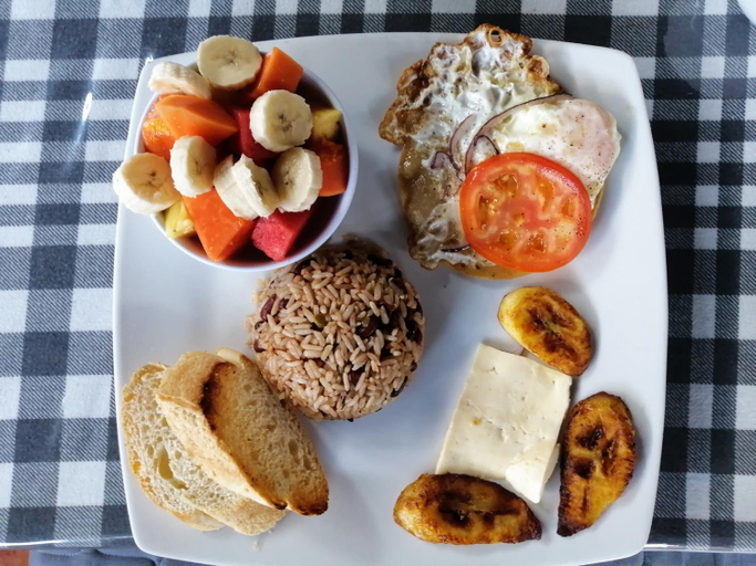 Food & Drinks 4, Casa Quepos, Aguirre