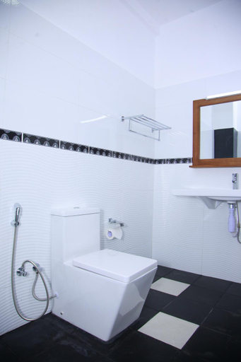 Bathroom 2, Samwill Holiday Resort, Katharagama
