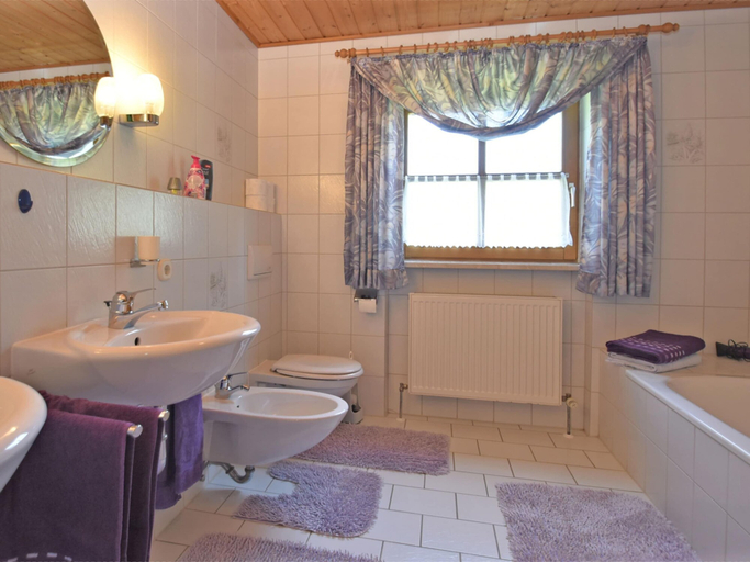 Bathroom, Apartment Waldkirchen Near Ski Lifts, Freyung-Grafenau