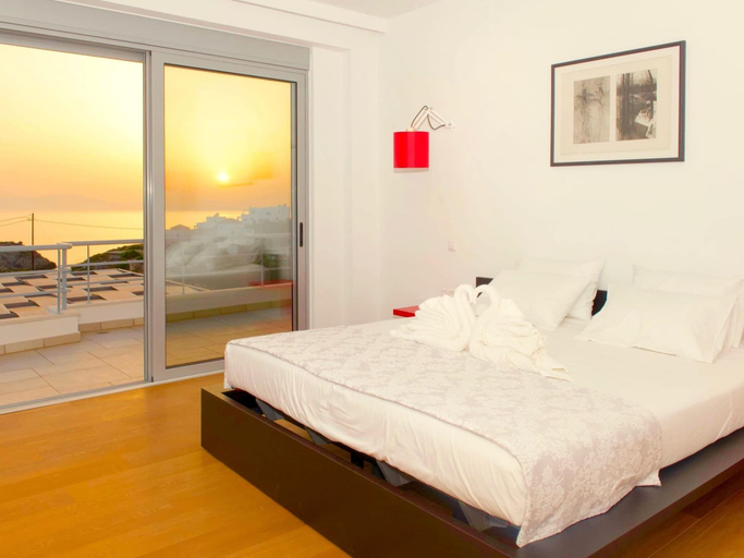 Bedroom 3, Sparkling Villa in Acrotiri with Private Pool near Sea Beach, Crete