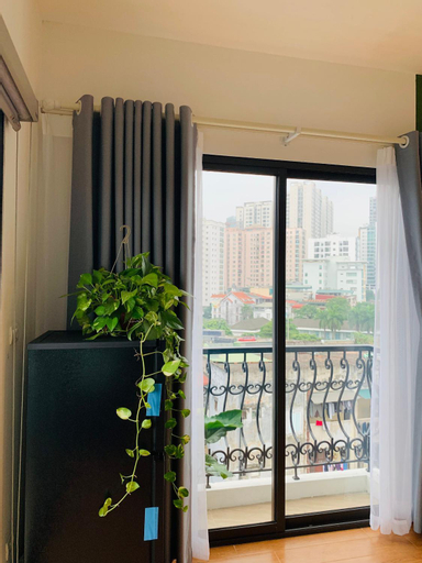 Exterior & Views 23