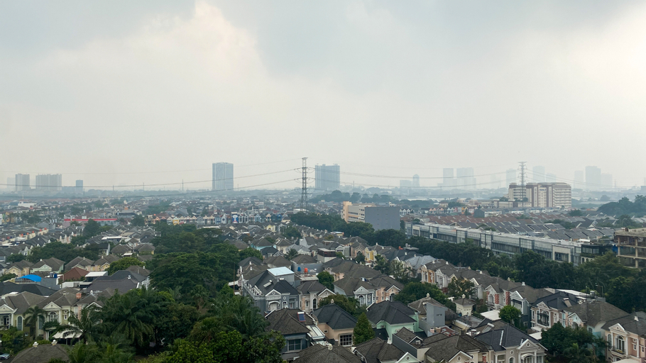 Exterior & Views 4, Comfort and Spacious 1BR M-Town Signature Apartment By Travelio, Tangerang