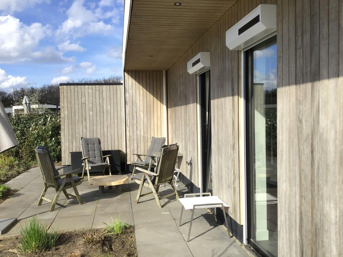 Balcony 5, Villa in Zeewolde Near Veluwemeer Lake, Zeewolde