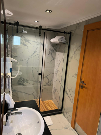 Bathroom 4, Four Elements Hotel مخصص للعوائل, Nasr City 1