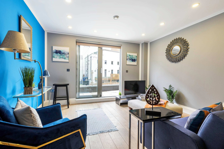 Others 5, Beautiful Canal Side Notting Hill Abode With Terrace, London