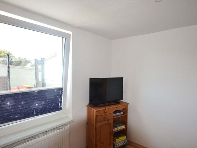 Others 5, Modern Bungalow in Kropelin With Garden, Rostock