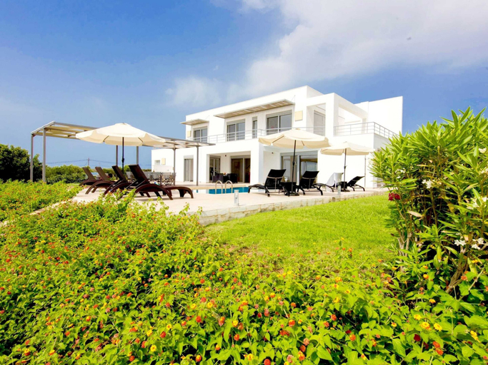 Exterior & Views 2, Sparkling Villa in Acrotiri with Private Pool near Sea Beach, Crete