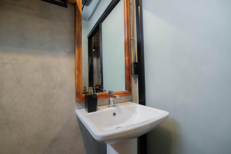 Bedroom 4, The Loft Bar365, Muang Buri Ram