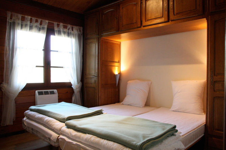 Bedroom 3, Longfaye Chalet with Sauna, Liège