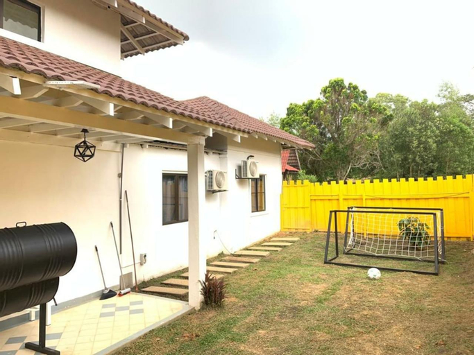 Melaka AFamosa Pool Villa 5 Bedroom Moments Villa Lot 1319 Homestay, Alor Gajah