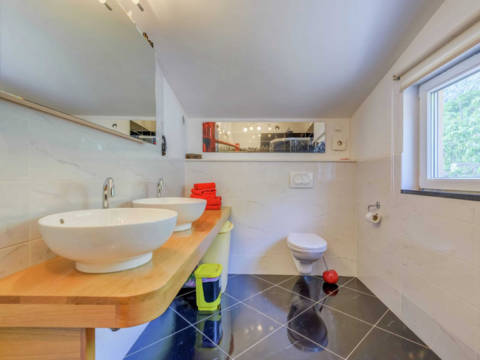 Bathroom 3, Holiday House Near Split, Klis