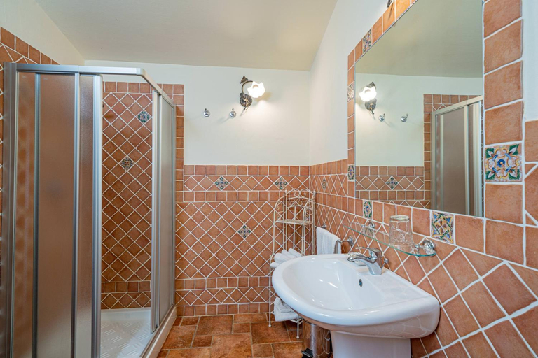 Bathroom, Borgo Alba Barona Turismo Rurale, Olbia-Tempio