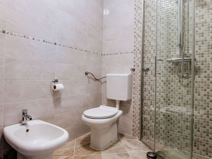 Bathroom 4, Lovely Holiday Home With Private Infinity Pool, Polača