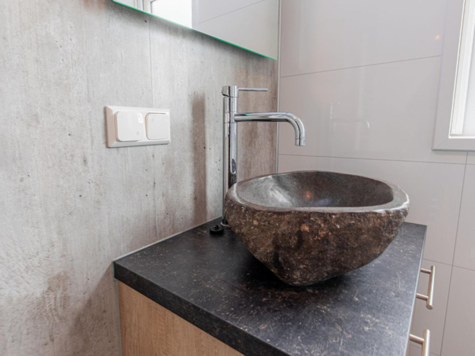 Bathroom 3, Chalet in Duisburg with Beach and Harbor Views, Bergen